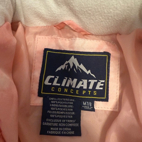 Hooded zip up puffer type coat with pockets - Picture 4 of 6